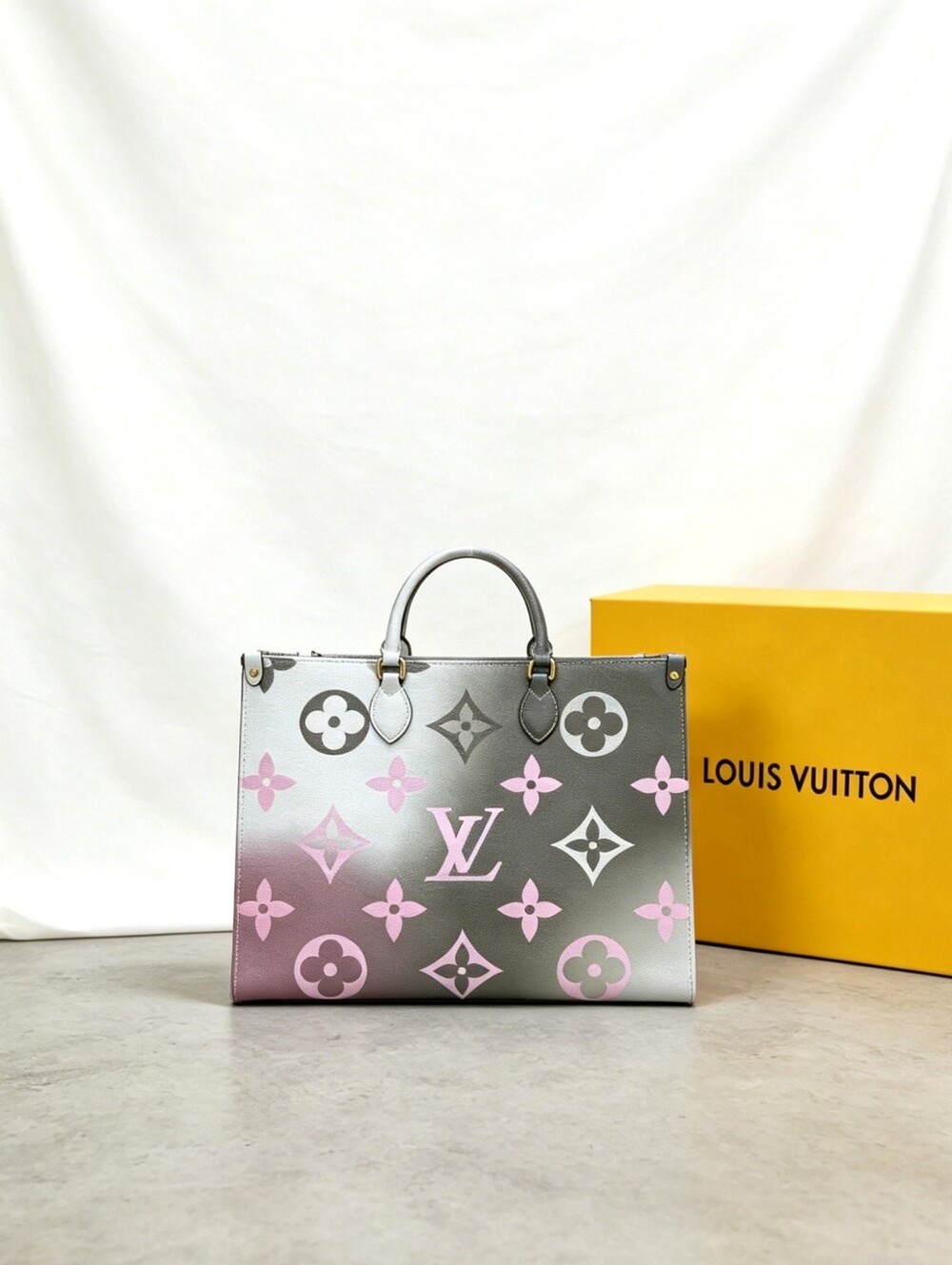 Louis Vuitton Onthego GM Monogram Gradient Pink